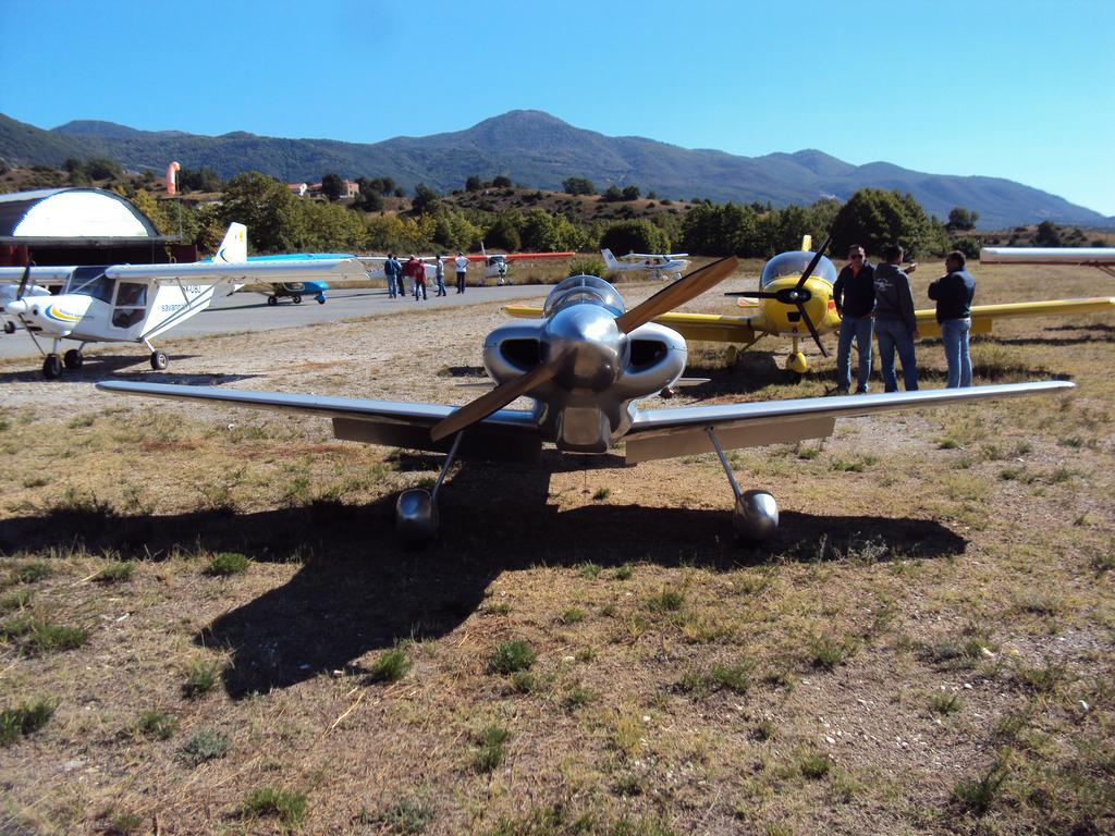 Zervi Aitheron Hotel Air Park מראה חיצוני תמונה