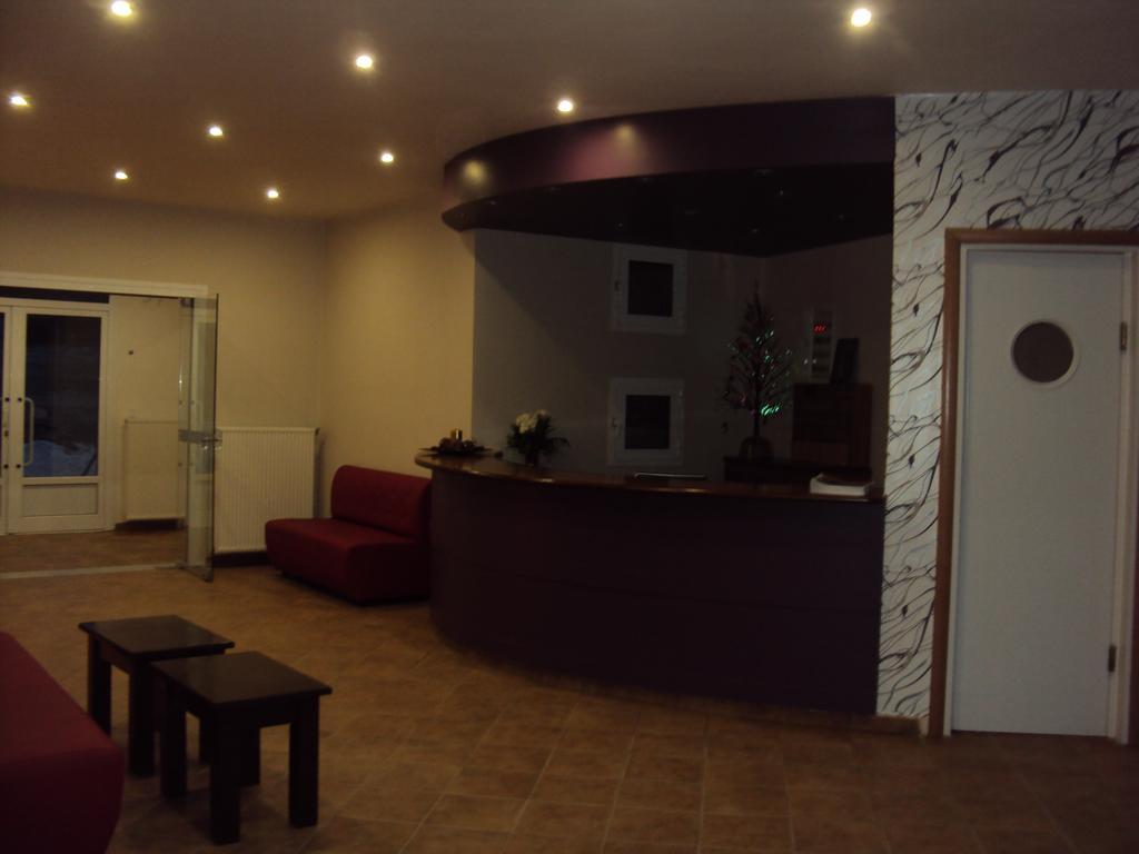 Zervi Aitheron Hotel Air Park מראה חיצוני תמונה