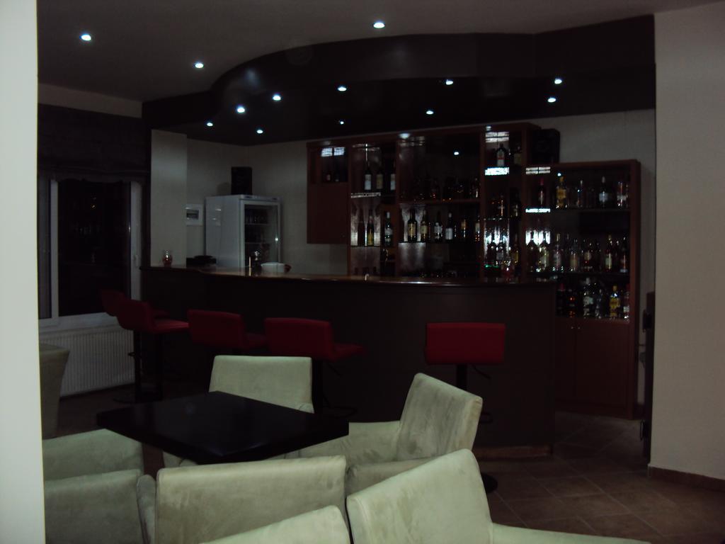 Zervi Aitheron Hotel Air Park מראה חיצוני תמונה