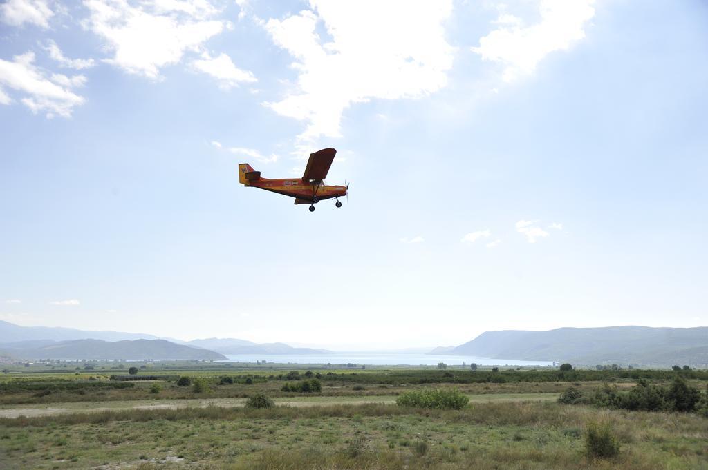 Zervi Aitheron Hotel Air Park מראה חיצוני תמונה