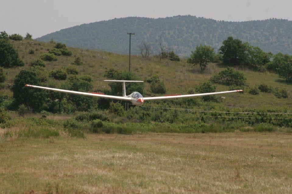 Zervi Aitheron Hotel Air Park מראה חיצוני תמונה