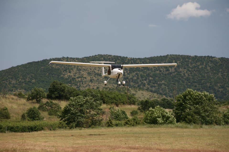 Zervi Aitheron Hotel Air Park מראה חיצוני תמונה